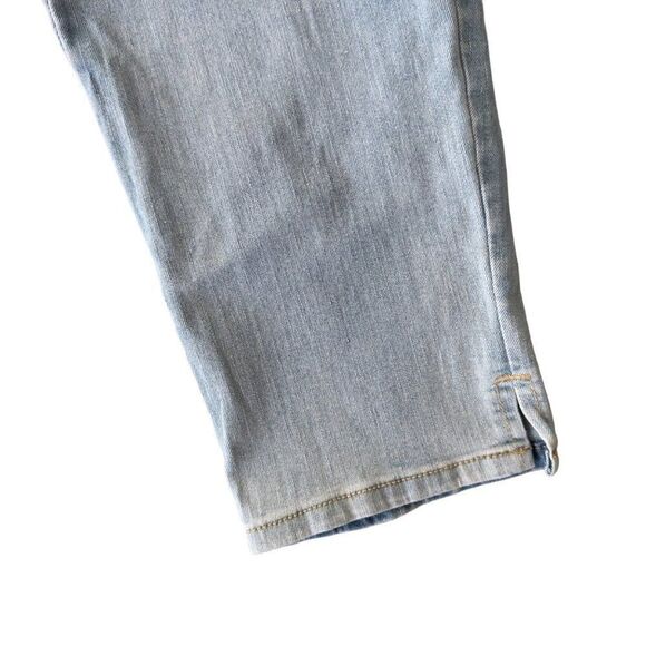 Gloria Vanderbilt Amanda Capris Denim Light Wash DGVB4957 Women's 4 - Picture 9 of 11